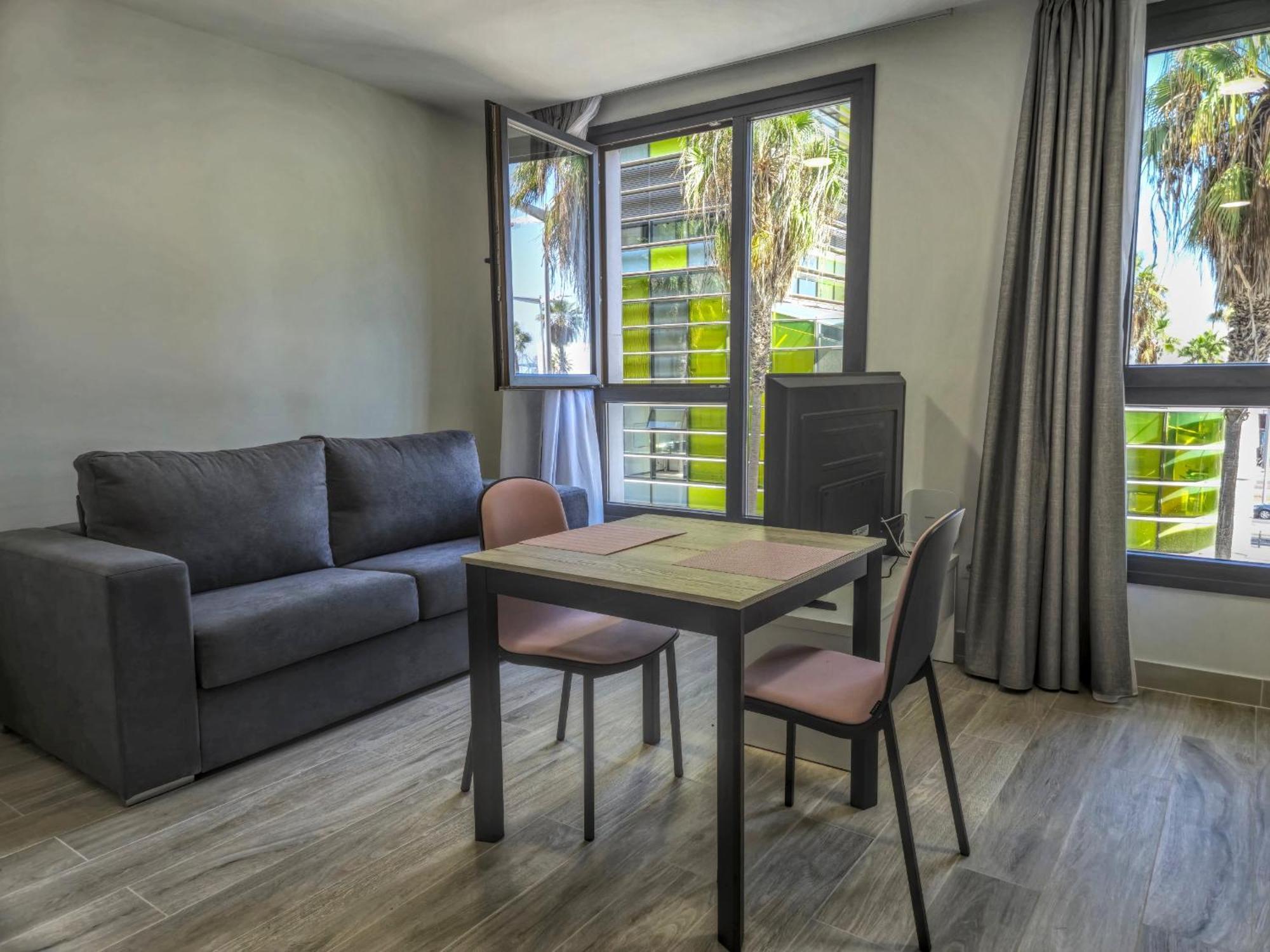 Yan Building By Canariasgetaway Las Palmas / Gran Canaria