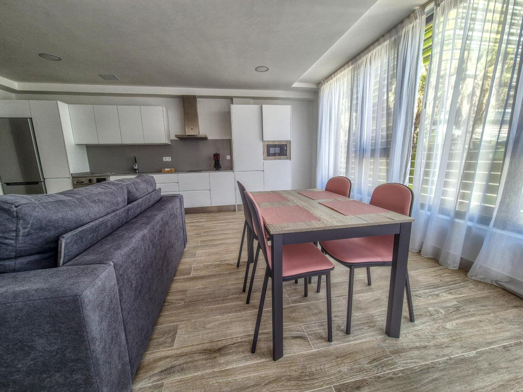 Yan Building By Canariasgetaway * Las Palmas / Gran Canaria